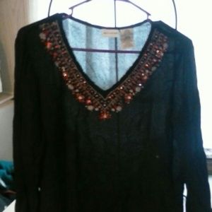 Beautiful black long sleeve tunic