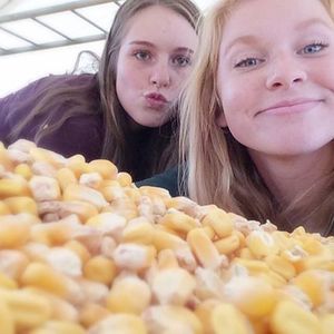 Meet your Posher, Carly