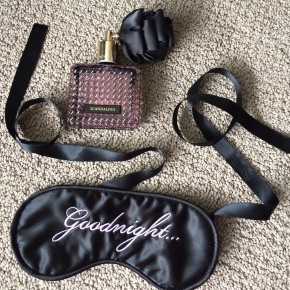 VS Scandalous Sleep Mask