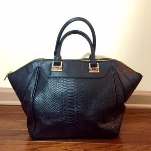 Flash Sale! Urban Expressions Black & Gold Satchel