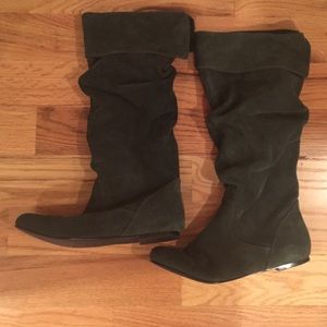 Hunter Green Suede Scrunch Boots - Size 9