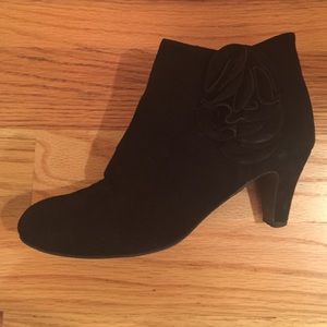 Laura Ashley Black Bootie with Rose - size 9.5