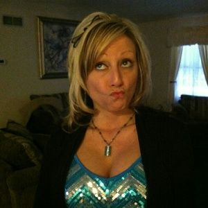 Meet your Posher, Carissa