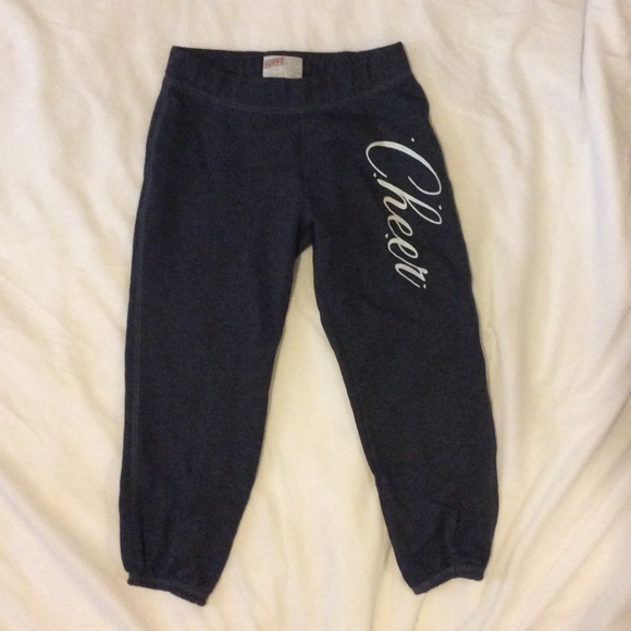 Cute cheer capris.
