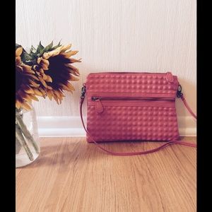 ‼️MAKE AN OFFER ❤️Red Dot Textured Crossbody Bag❤️