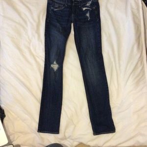 Size 25 Hollister jeans. Barely worn.