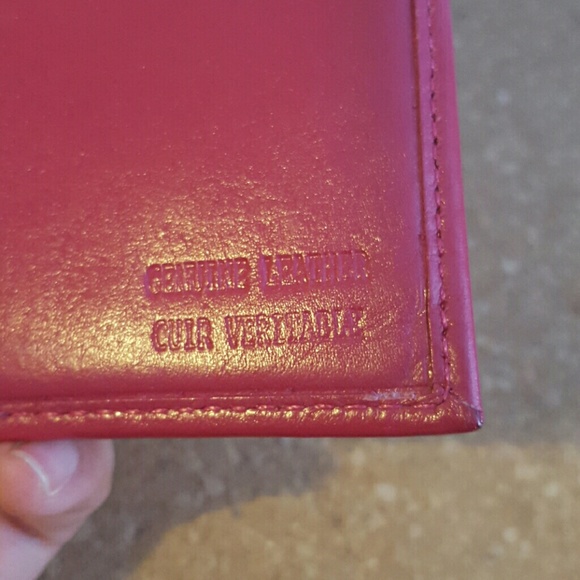 Authentic Cuir Veritable Wallet - Picture 3 of 4