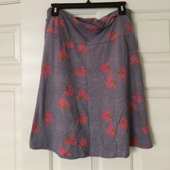Horny toad adorable knee length skirt.