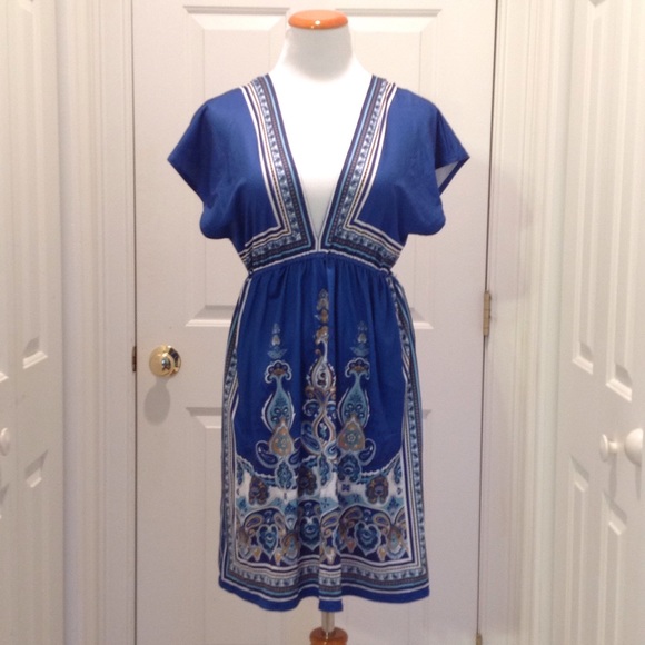Forever21 blue paisley low neck dress
