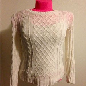 Stylish Knit Sweater! ❤️