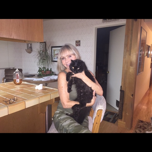 Meet your Posher, Michelle - Picture 1 of 1
