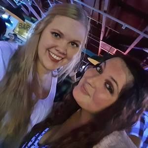 Meet your Posher, Karissa