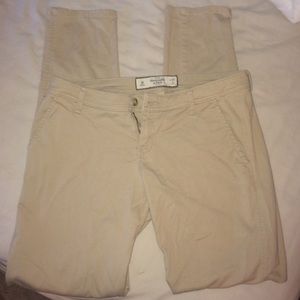 A&F chinos