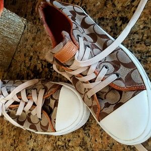 ONE DAY SALE !!! COACH BOBBLE original