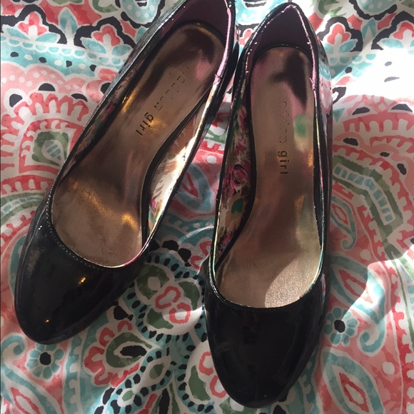 Black heels