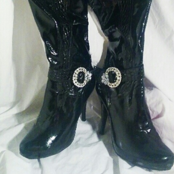 Boots (like new)