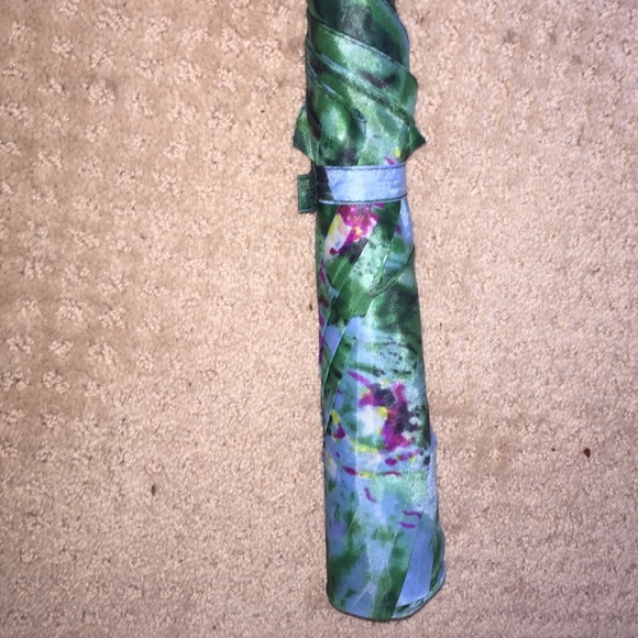 Beautiful, never been used umbrella