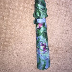 Beautiful, never been used umbrella