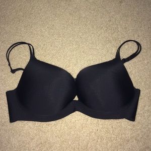 Brand New Victoria's Secret Angels Embrace Bra!