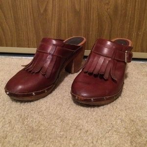 *RESERVED* vintage clogs