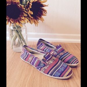 ❤️Aztec/Tribal Slip On Vans❤️