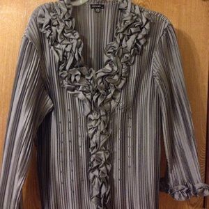 Grey taffeta 3/4 length sleeve.