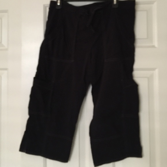 Lucy nylon Capri pants L