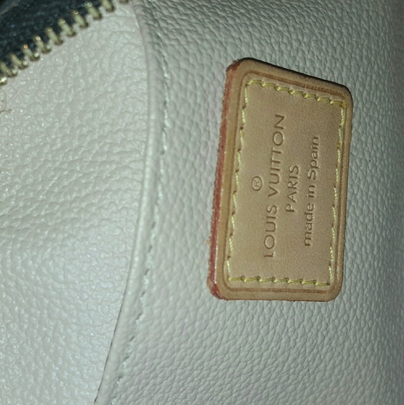 🚫SOLD Authentic Louis Vuitton Cosmetic pouch - Picture 3 of 4