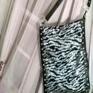 Schandra Cross body purse