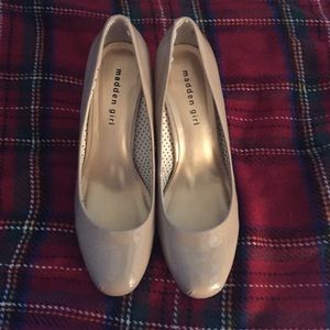 Nude Madden Girl Pumps