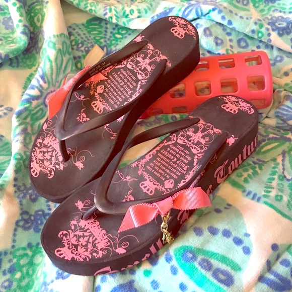 JUICY COUTURE Wedge Flip Flop with Charms! ✨