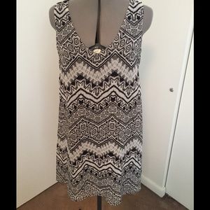 Zig Zag Sleeveless Dress with low back detail