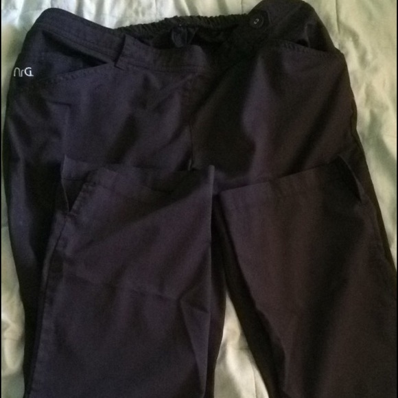 🎈SOLD ON MERC🎈😘nRG scrub black pants