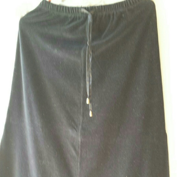 Velvet skirt