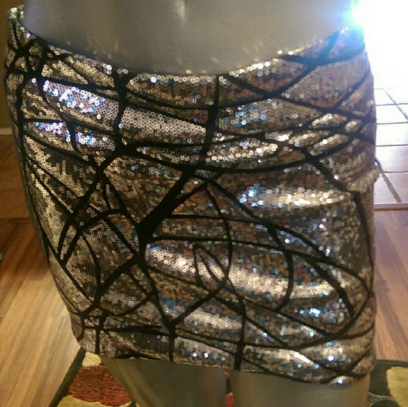 Sequence sparkle skirt