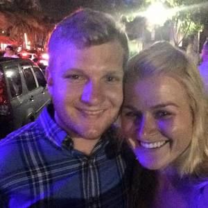 Meet your Posher, Danielle