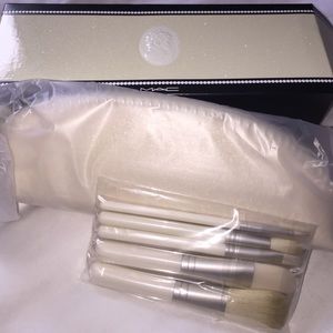 MAC Studio Brush Kit