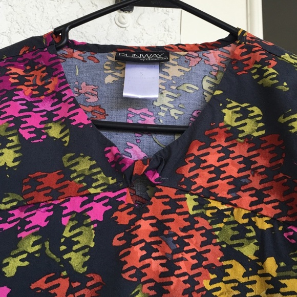 Scrub Top - Picture 3 of 3