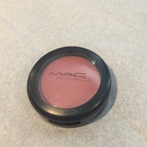 MAC Desert Rose powder blush! 💋