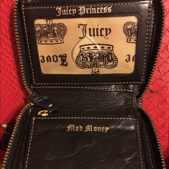 Juicy Couture wallet - Picture 2 of 3