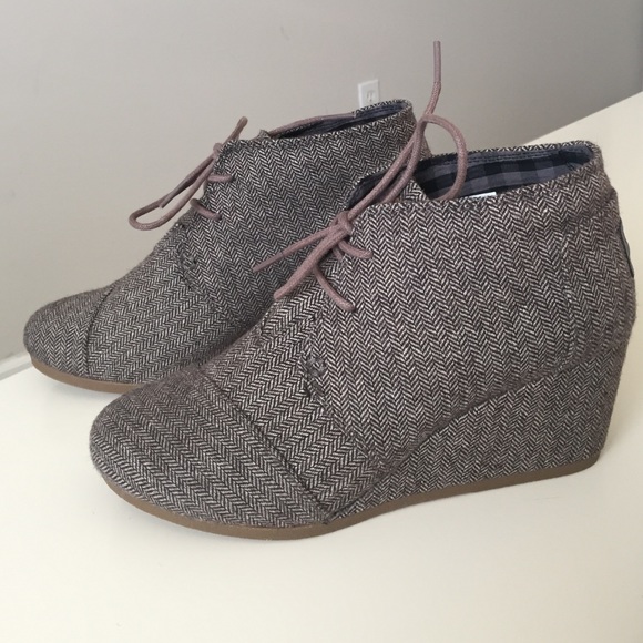 TOMS desert wedge ankle boot