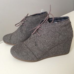 TOMS desert wedge ankle boot