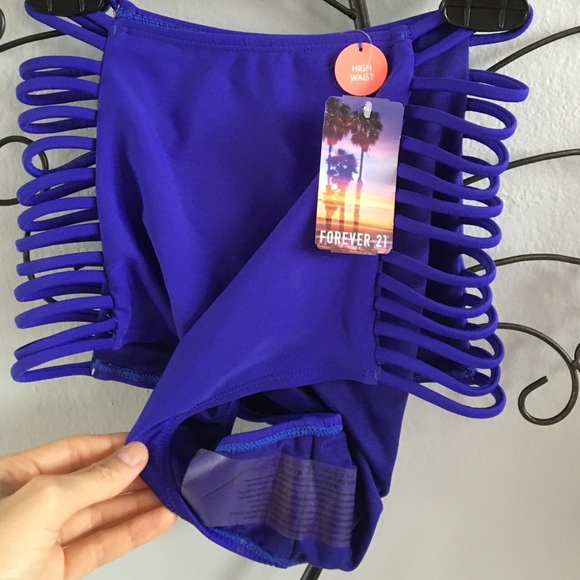 Forever 21 Strappy Bikini Top - Picture 3 of 4