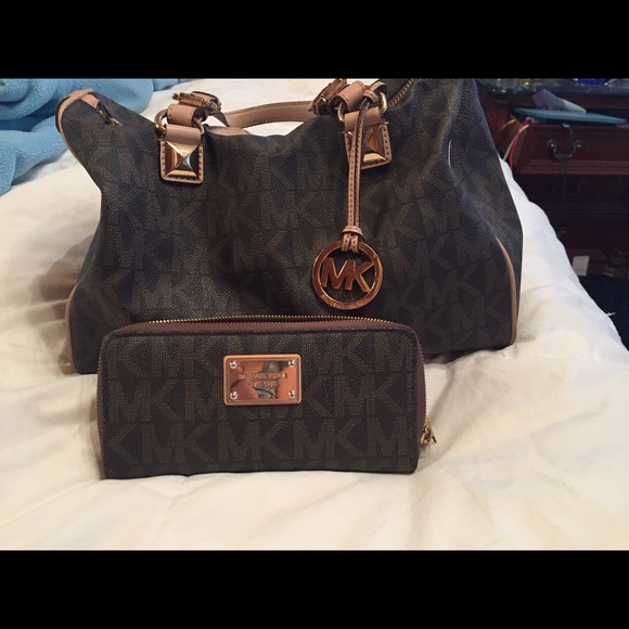 Michael Kors Purse and Jet Set Travel Wallet duo