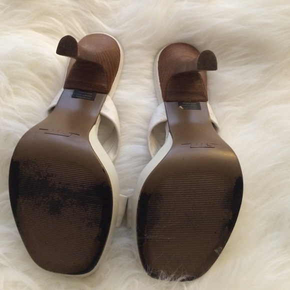 Platform Sandals - Picture 2 of 2