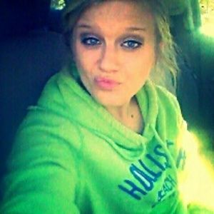 Meet your Posher, Michaela