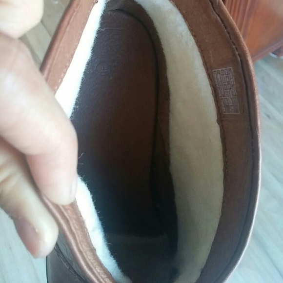 New Gorgeous! UGG BOOTS - Picture 2 of 3