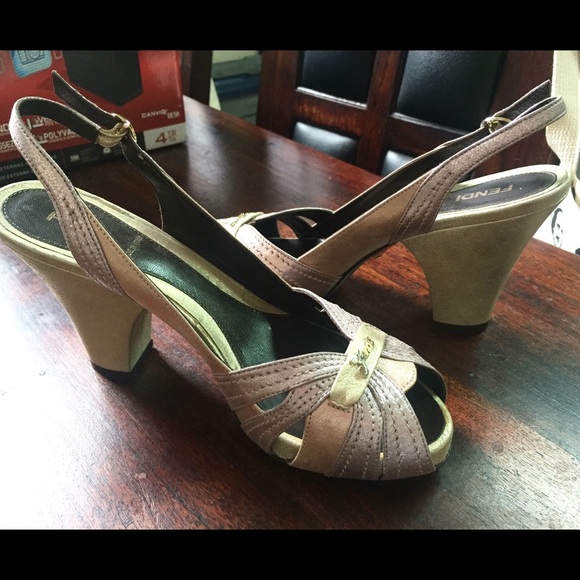 New- Fendi metallic lamb skin peep toe wedge - Picture 1 of 4