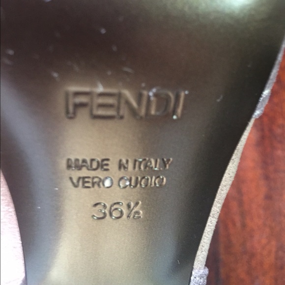 New- Fendi metallic lamb skin peep toe wedge - Picture 4 of 4