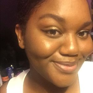 Meet your Posher, Clivette